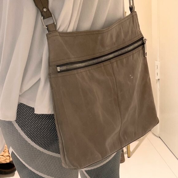 HOBO Leather Cross Body Bag - Picture 7 of 7